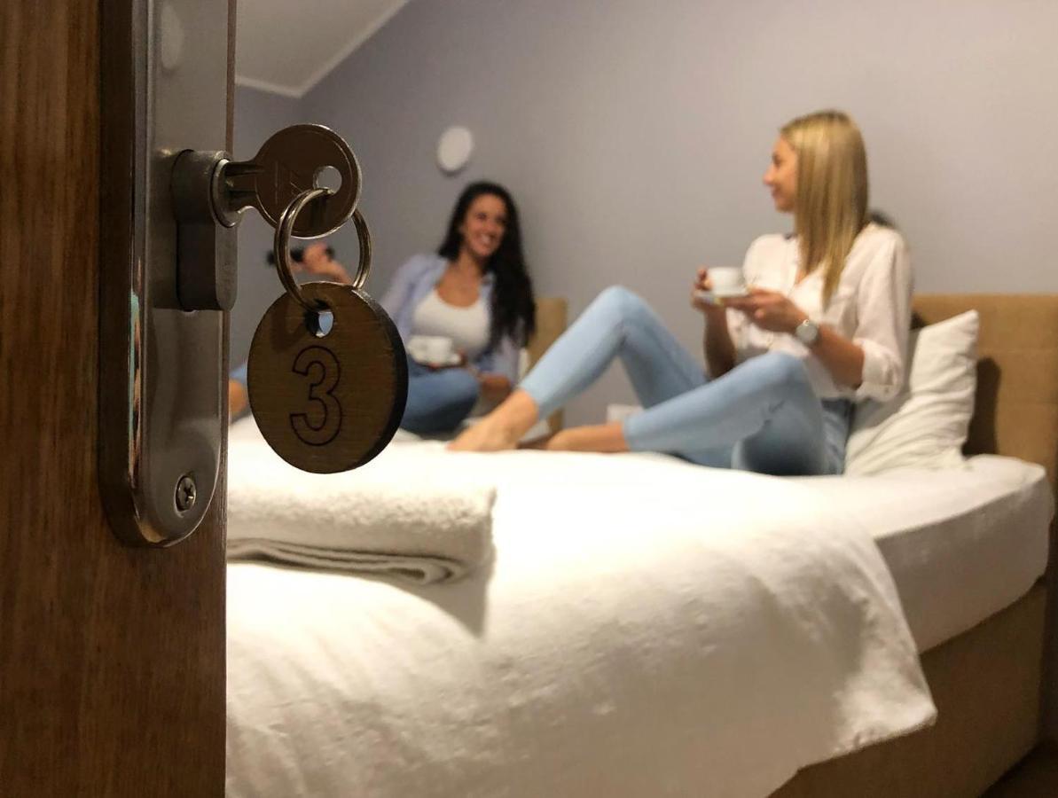 Garni Ideal Zrenjanin Bagian luar foto
