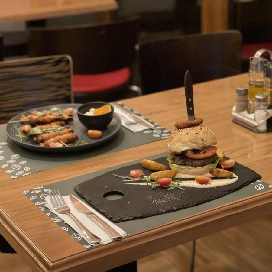 Garni Ideal Zrenjanin Bagian luar foto