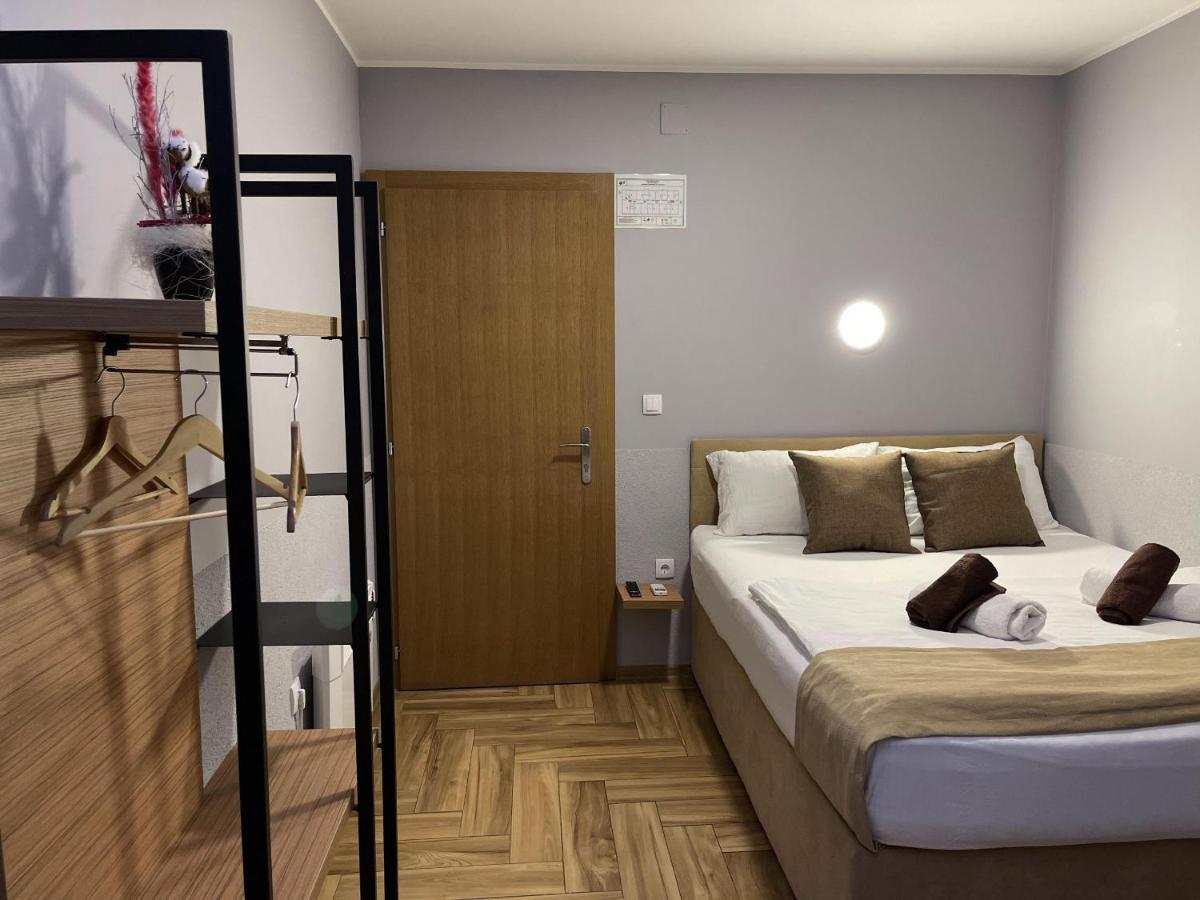 Garni Ideal Zrenjanin Bagian luar foto