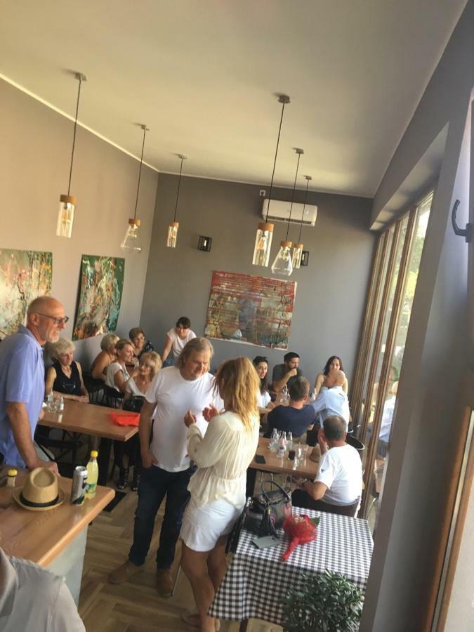 Garni Ideal Zrenjanin Bagian luar foto